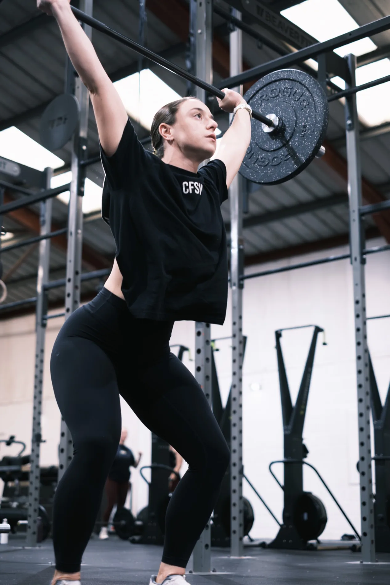 Athlete lifting in a CrossFit class
